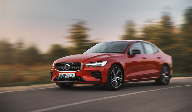 Две модели Volvo победили в Гран-при 2020 журнала «За рулем»