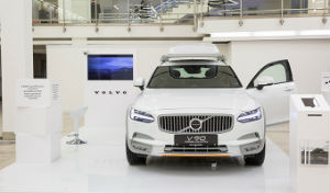 Volvo Car Russia призывает задуматься о проблеме пластикового загрязнения на международной биеннале «Мода и стиль в фотографии – 2019»